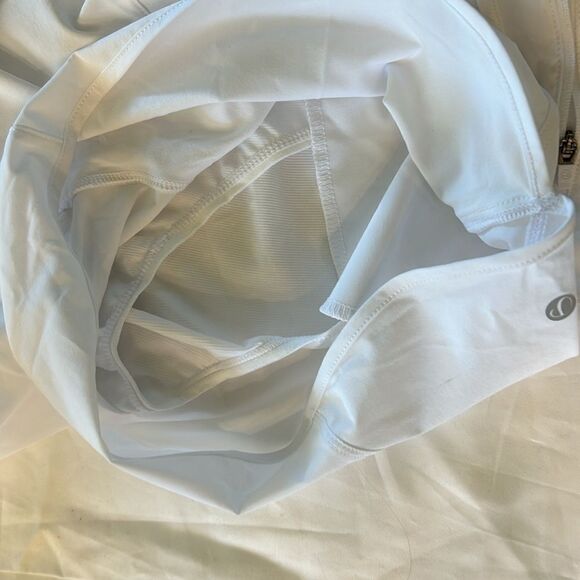 CRZ YOGA White Athletic Shorts High-Waisted Relaxed Fit - Picture 7 of 8